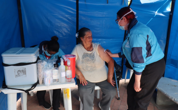 ¡A ponerse al día!: Secretaría de Salud llega a los Centros Día para proteger a las personas mayores​​