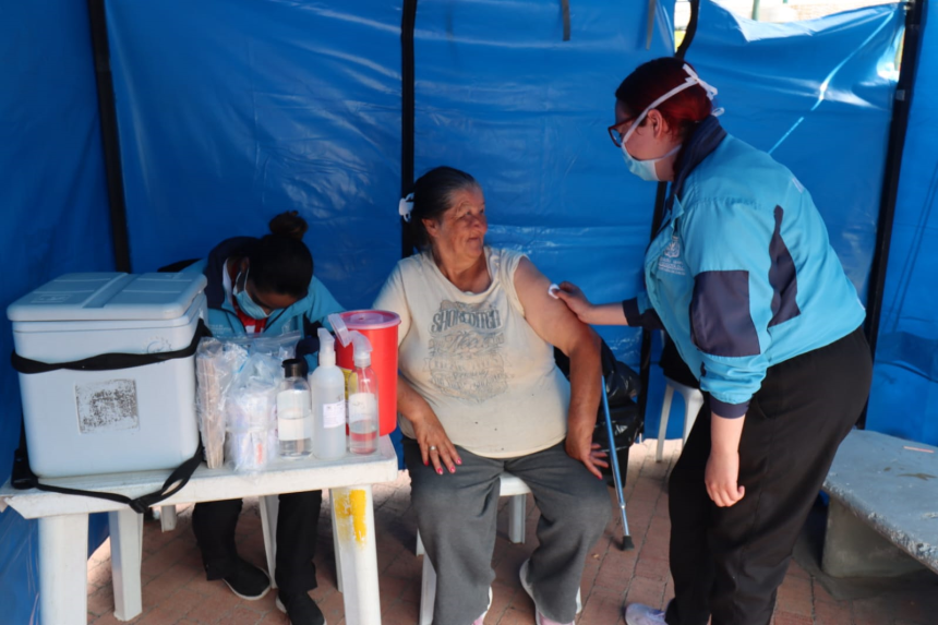 ¡A ponerse al día!: Secretaría de Salud llega a los Centros Día para proteger a las personas mayores​​