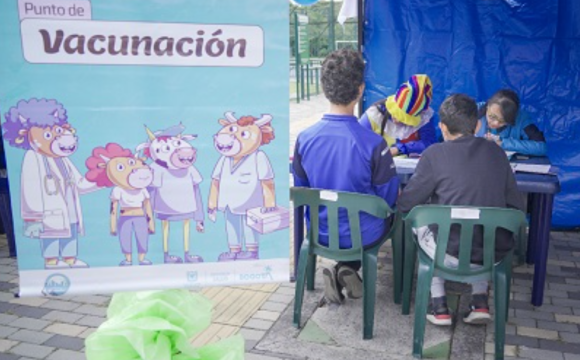 Distrito reafirmó su compromiso con las familias vacanas durante Primera Jornada Nacional de Vacunación​​