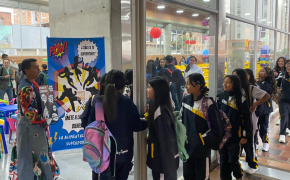 El regreso a clase es con MAS Bienestar. Hoy comenzó la oferta de servicios en instituciones educativas​​