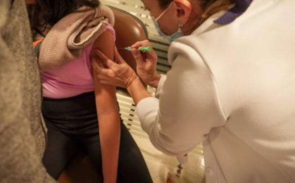 Casos de IRA en ascenso: adultos mayores son los más afectados por el pico respiratorio​​