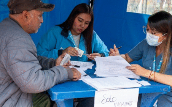 Bogotá responde con vigilancia y vacunación al primer pico de IRA del año