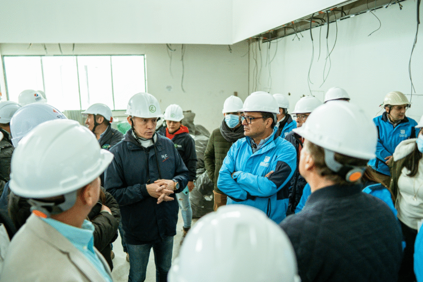 Distrito supervisa avances en el proyecto del Hospital de Usme