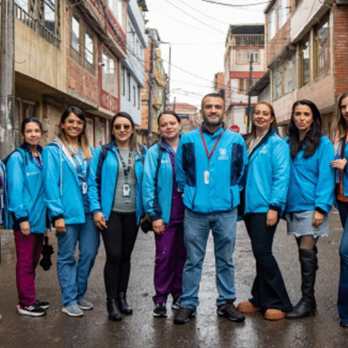 Por primera vez, 554 sectores de Bogotá están recibiendo atención y servicios de salud en sus casas​​