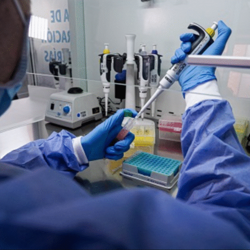 Bogotá inaugura el primer laboratorio de genómica que ayudará a pacientes con cáncer y otras enfermedades crónicas​​