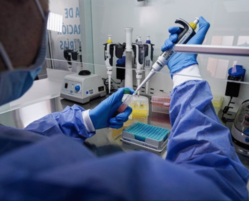 Bogotá inaugura el primer laboratorio de genómica que ayudará a pacientes con cáncer y otras enfermedades crónicas​​