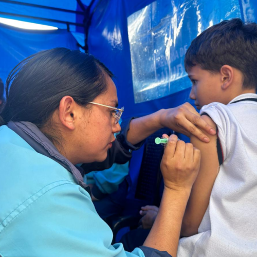 Vacunación viajeros ¿Viaja en Semana Santa? Estas son las vacunas que debería revisar antes de salir