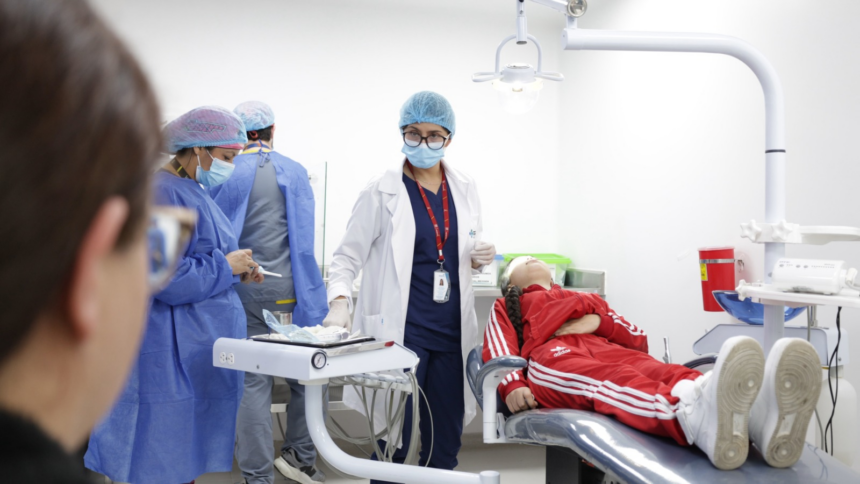 Programa de Anomalías Congénitas Craneofaciales acompaña a pacientes y familias en cada etapa. Programa de Anomalías Congénitas Craneofaciales acompaña a pacientes y familias en cada etapa.