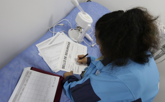 SDS lanza “Si atraviesa tu piel, verifica”, una estrategia de educación, comunicación y vigilancia que busca prevenir riesgos asociados a procedimientos estéticos